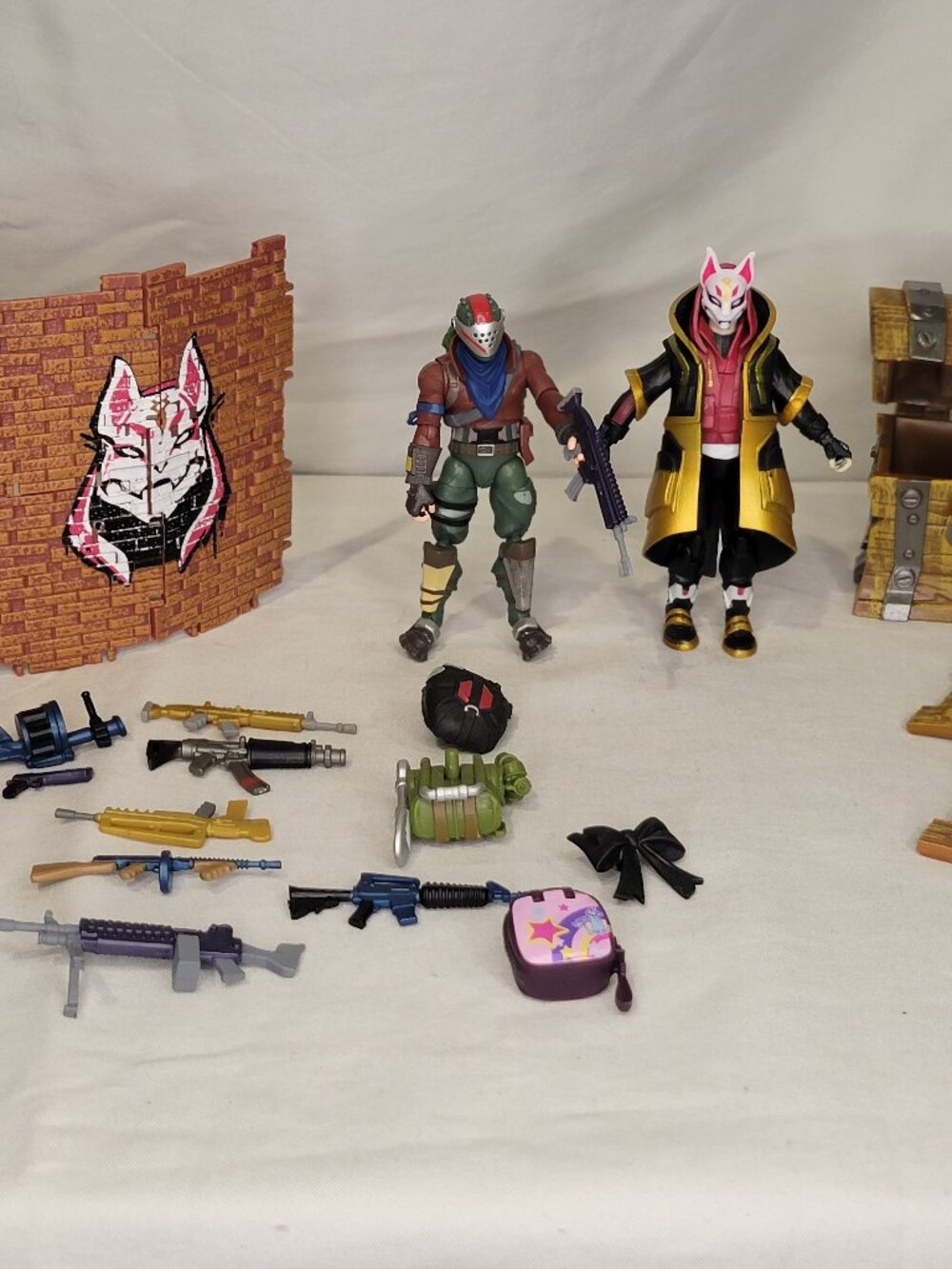 Lot of Various Fortnite Accessories, Drift 4" and Rust Lord 4" Action Figures